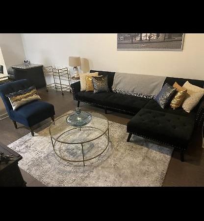 Luxurious 1Br Uptown Highrise/ Balcony With City View! Charlotte Buitenkant foto