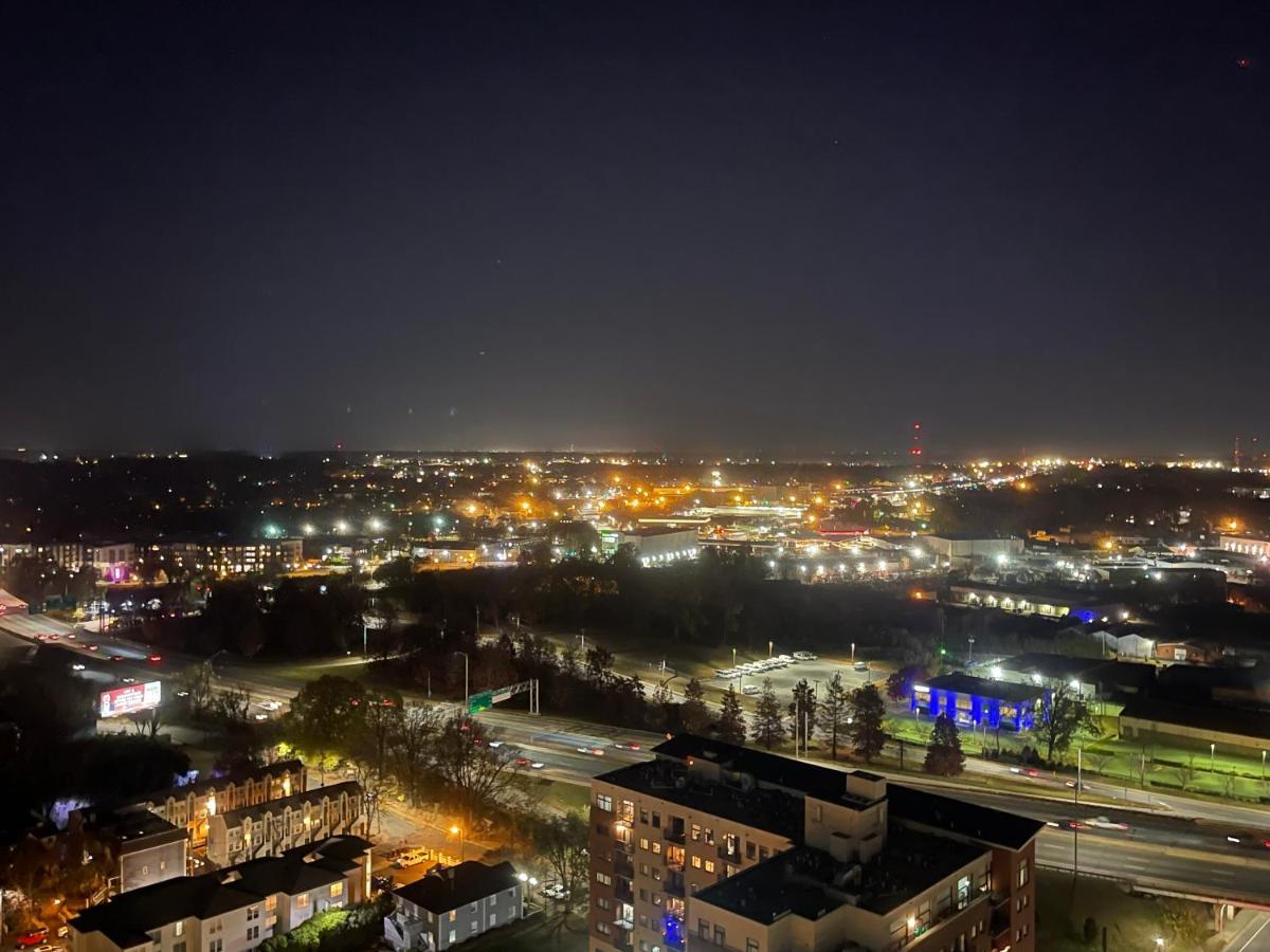 Luxurious 1Br Uptown Highrise/ Balcony With City View! Charlotte Buitenkant foto